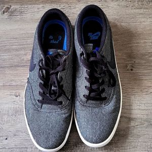 Nike grey skate shoes size 11.5